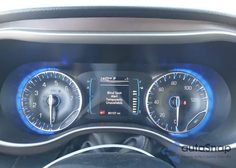 2017 Chrysler Pacifica Touring z USA, uszkodzony, nr VIN 2C4RC1DG4HR741300